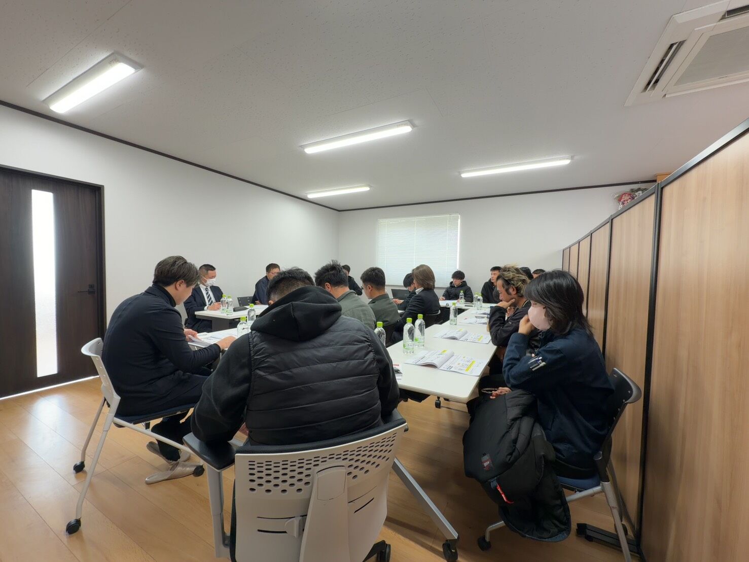 メーカー施工講習会を実施しました。