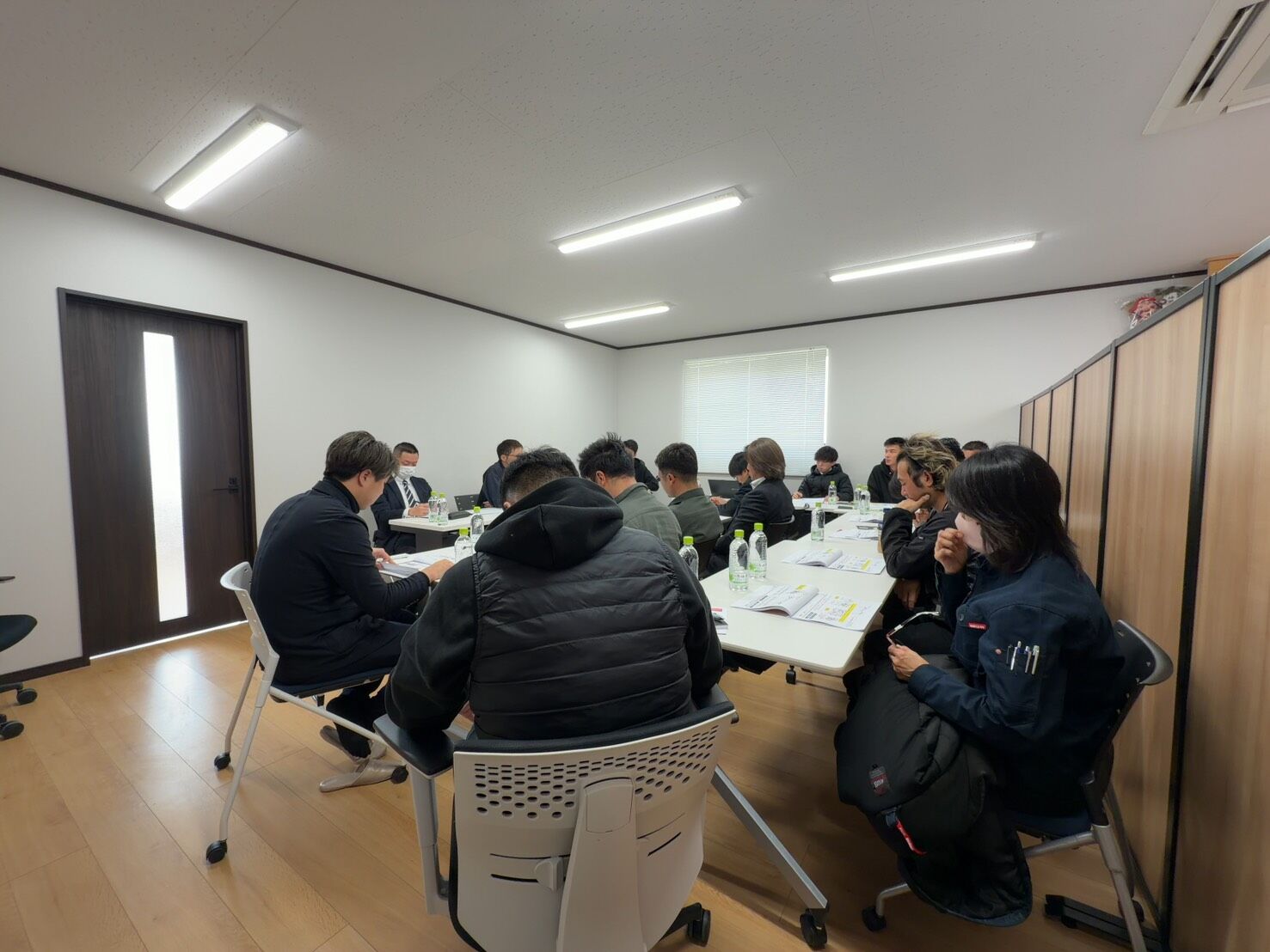 メーカー施工講習会を実施しました。