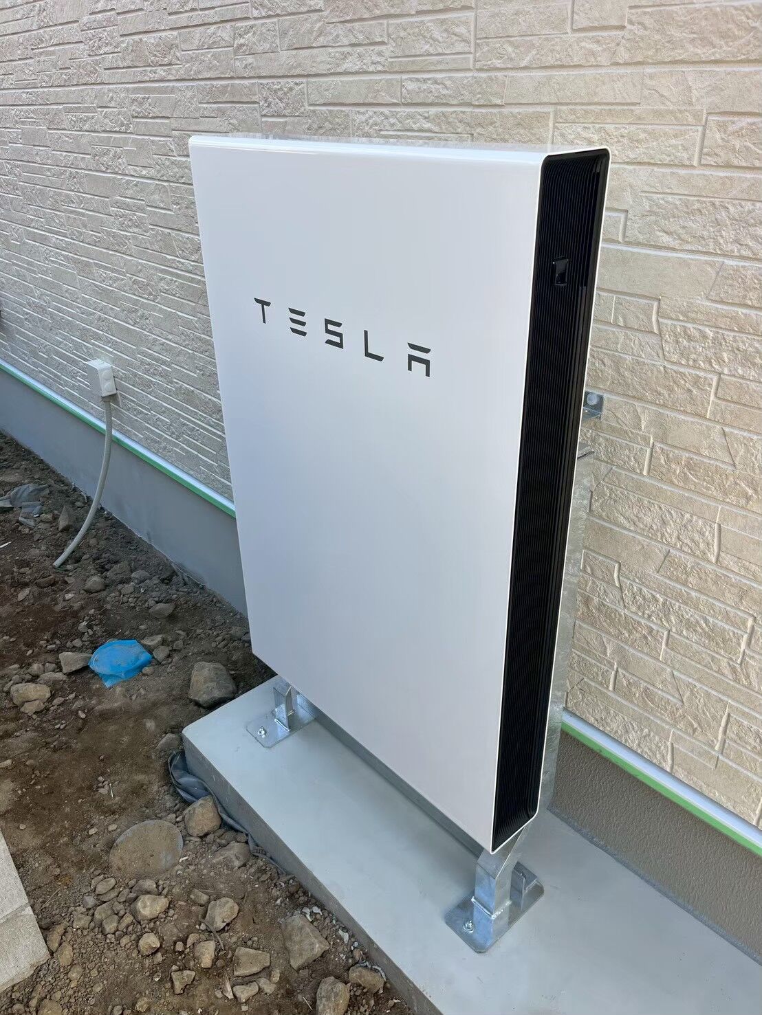 次世代型蓄電池「テスラ パワーウォール」設置事例のご紹介