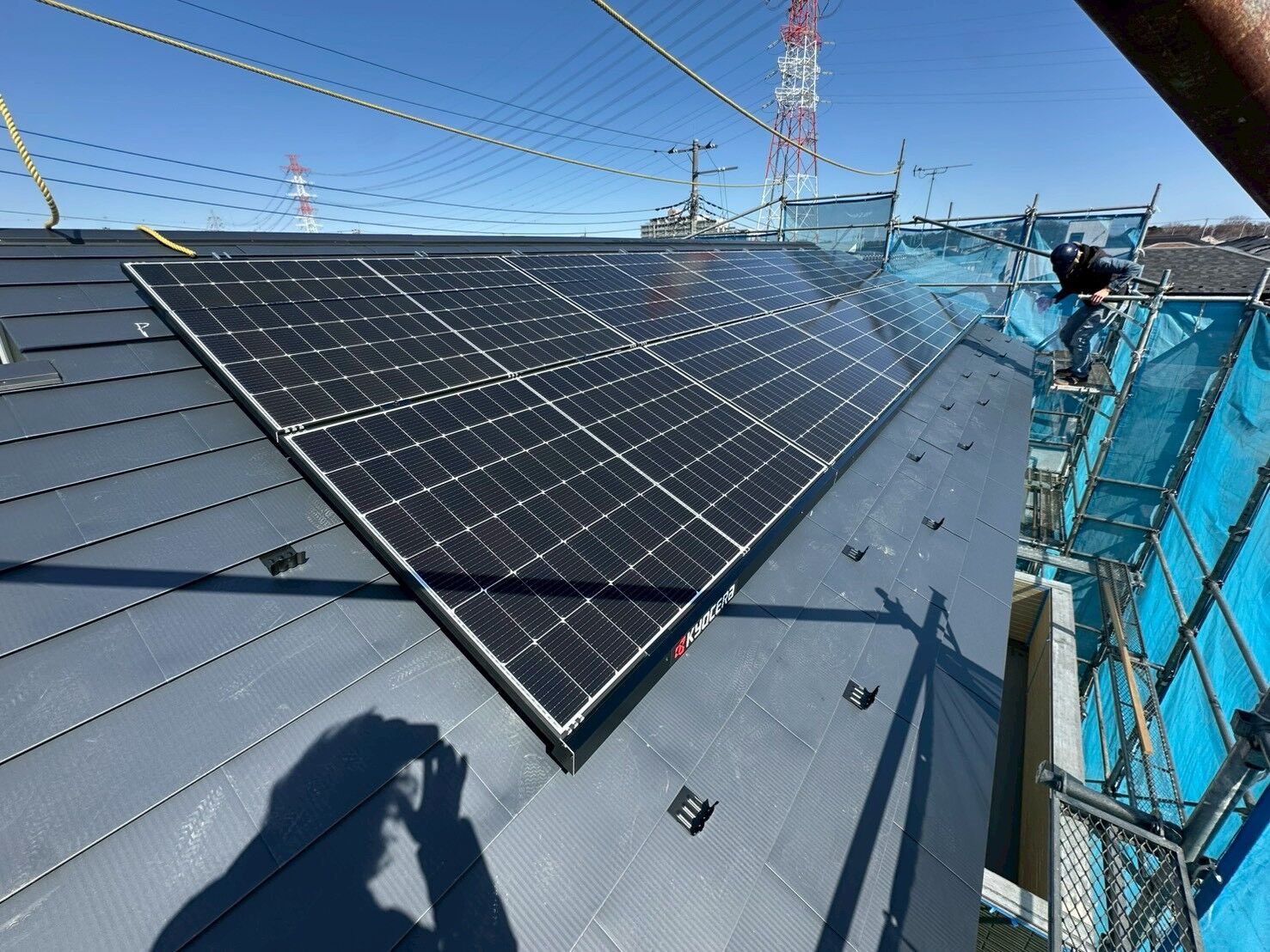 【施工事例】屋根一体感を重視した太陽光パネル設置工事
